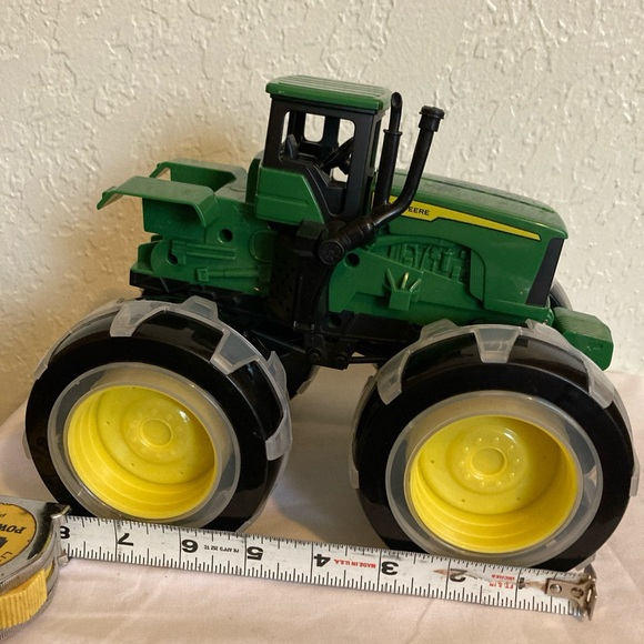 John Deere Tractor Monster Truck Treads Lightning Wheels Farm Play Vehicle - Picture 6 of 12